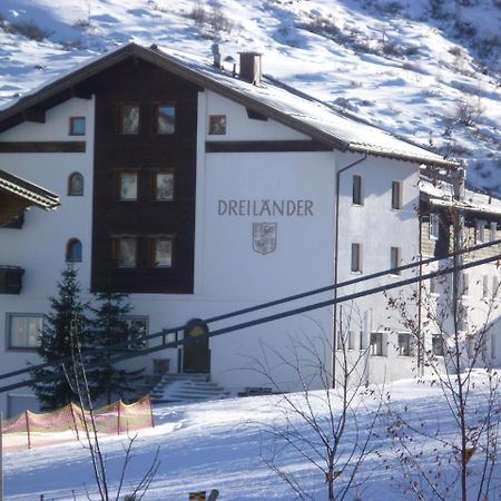 Hotel Dreilaender Galtuer Exterior photo
